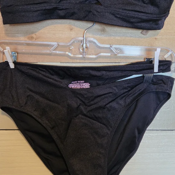 Victoria's Secret Bikini Set - Picture 4 of 7